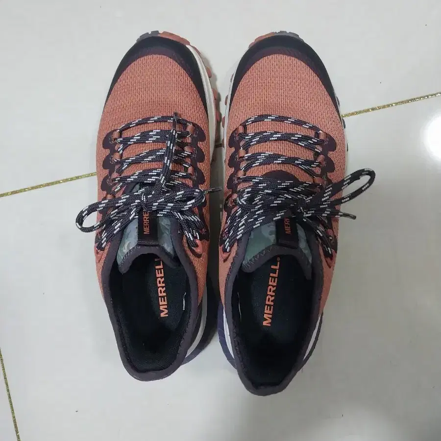 등산화 234 MERRELL