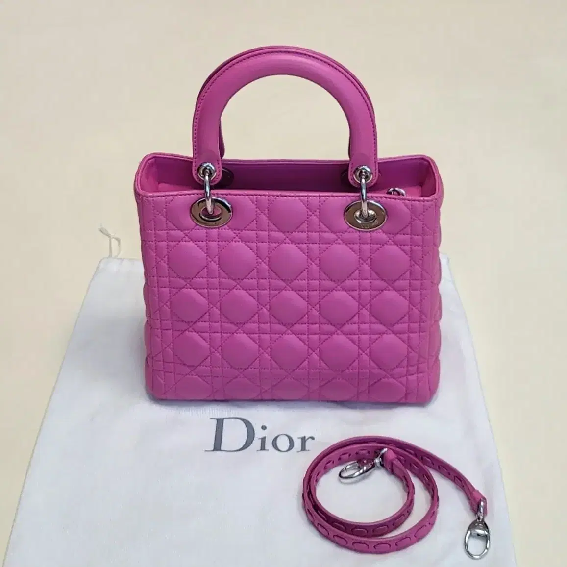 [정품] 크리스찬 디올 DIOR 램스킨 까나쥬 바비 레이디백 M