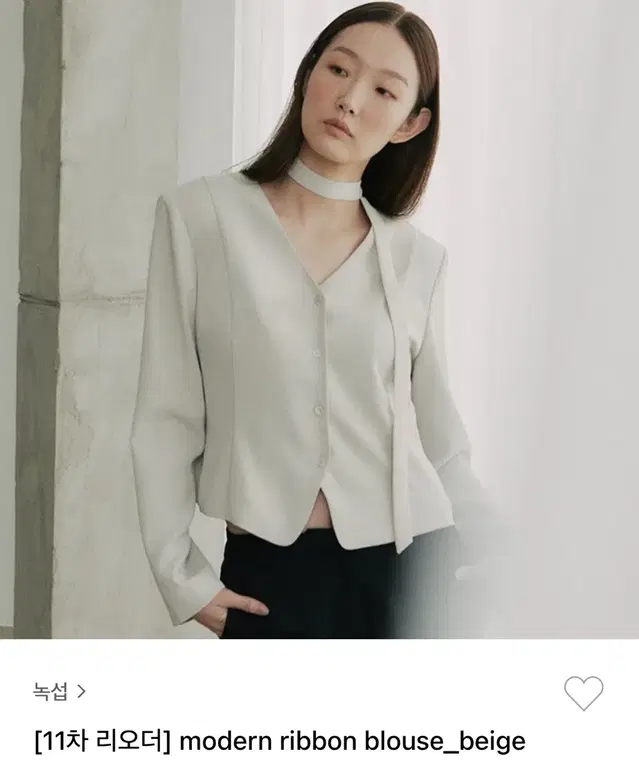 modern ribbon blouse_ 녹섭 모던리본블라우스 베이지