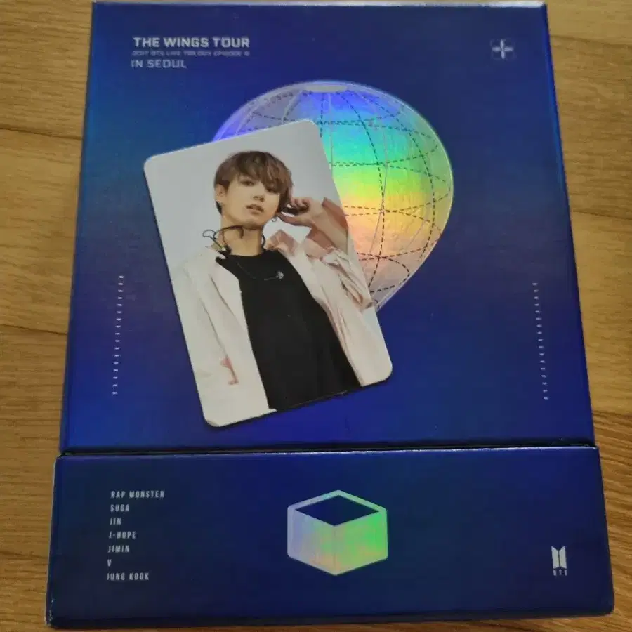 방탄 윙즈투어 콘서트dvd 정국 포카포함 풀셋양도.  bts 윙파콘