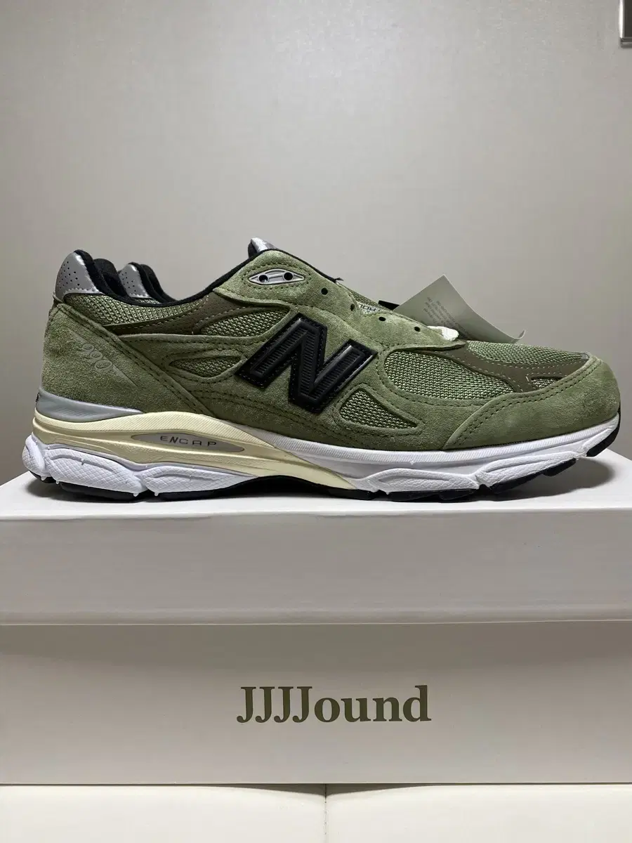 New Balance 990V3 Ground Olive 285