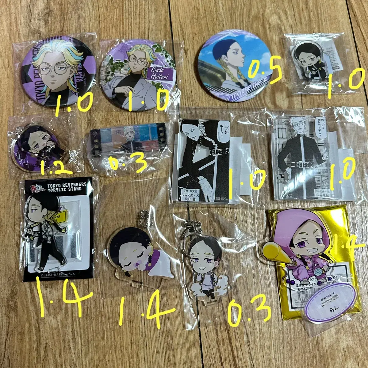 Doriben Haitani Lan Lindo acrylic stand wts badge