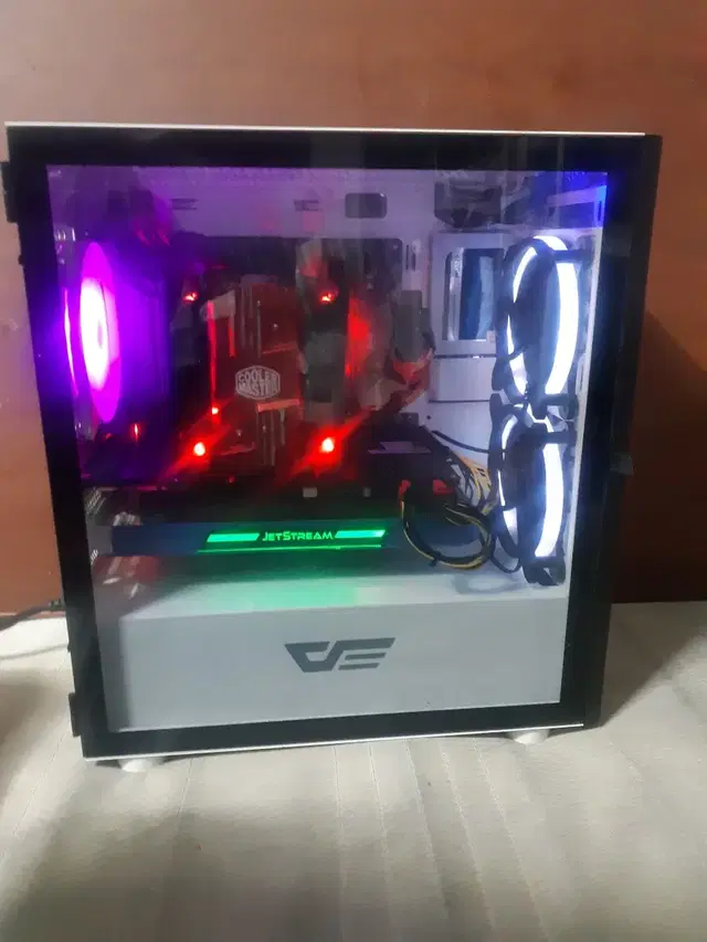 i5-9500F. GTX 1080(8G). 16G PC본체