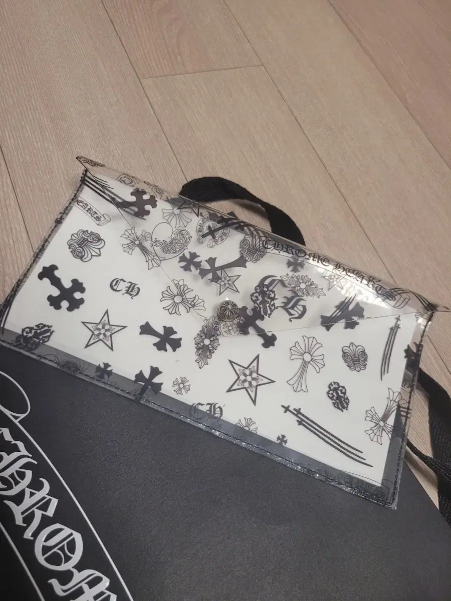 ChromeHearts Wallet (Pow)