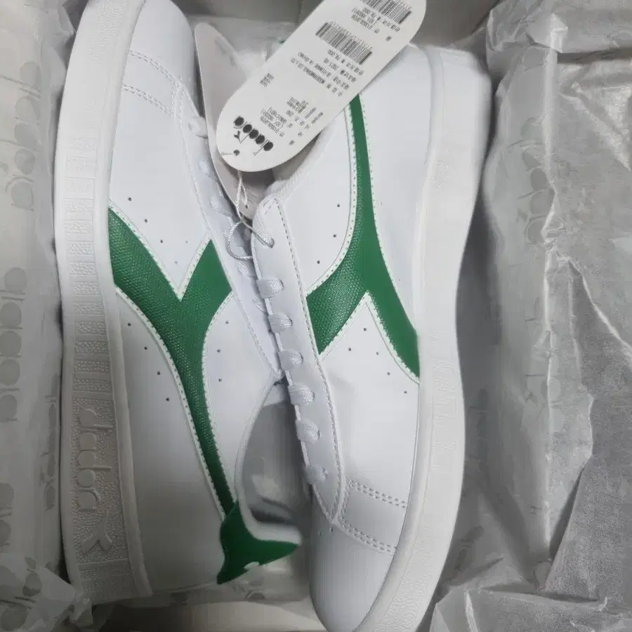 Diadora snikers 275새제품