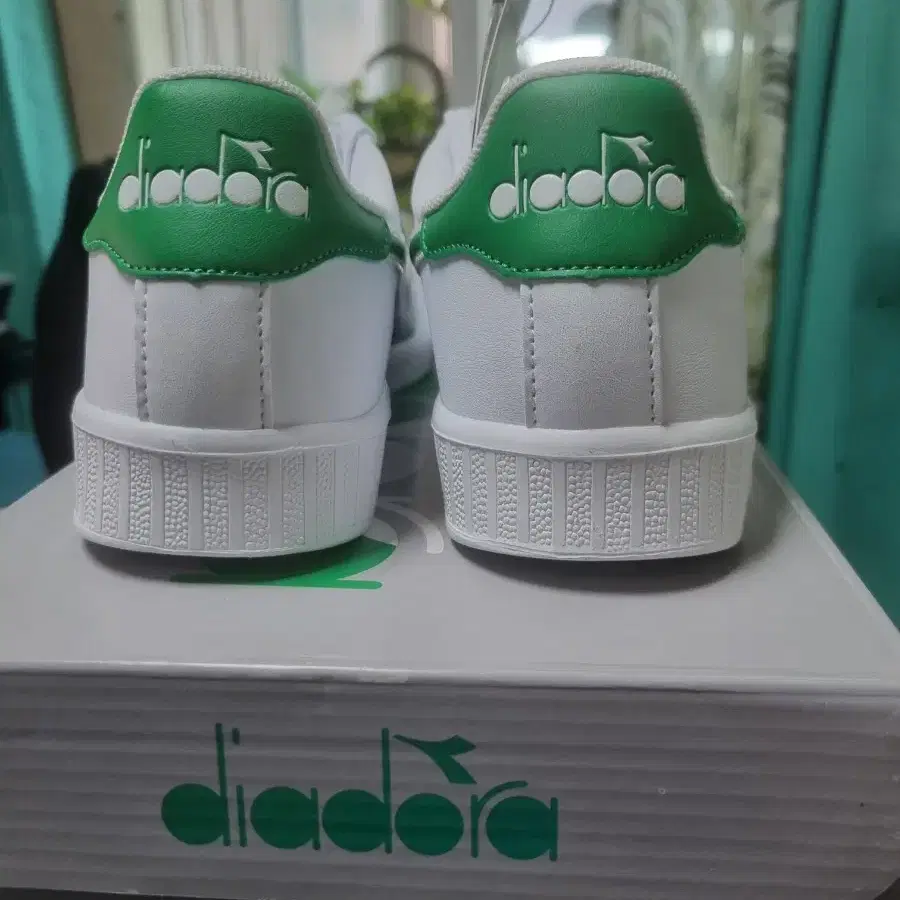 Diadora snikers 275새제품