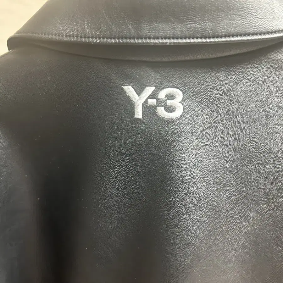 Y-3 레알마드리드 인조 가죽 자켓