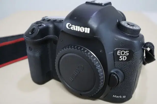 캐논 EOS 5D Mark lll ( 오두막 마크 3) 풀프레임DSLR