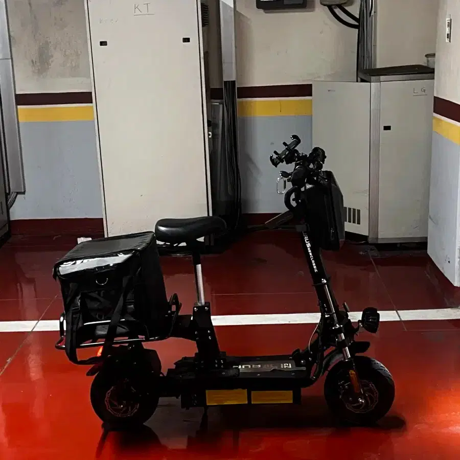 위페드 f1 거의 풀튜닝 신차급 컨디션 자토바이 130km