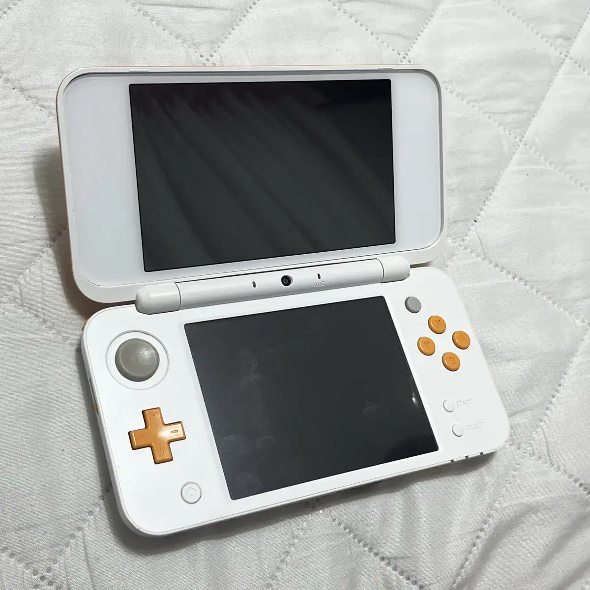 뉴 닌텐도 2ds xl 화이트 오렌지 팔아요