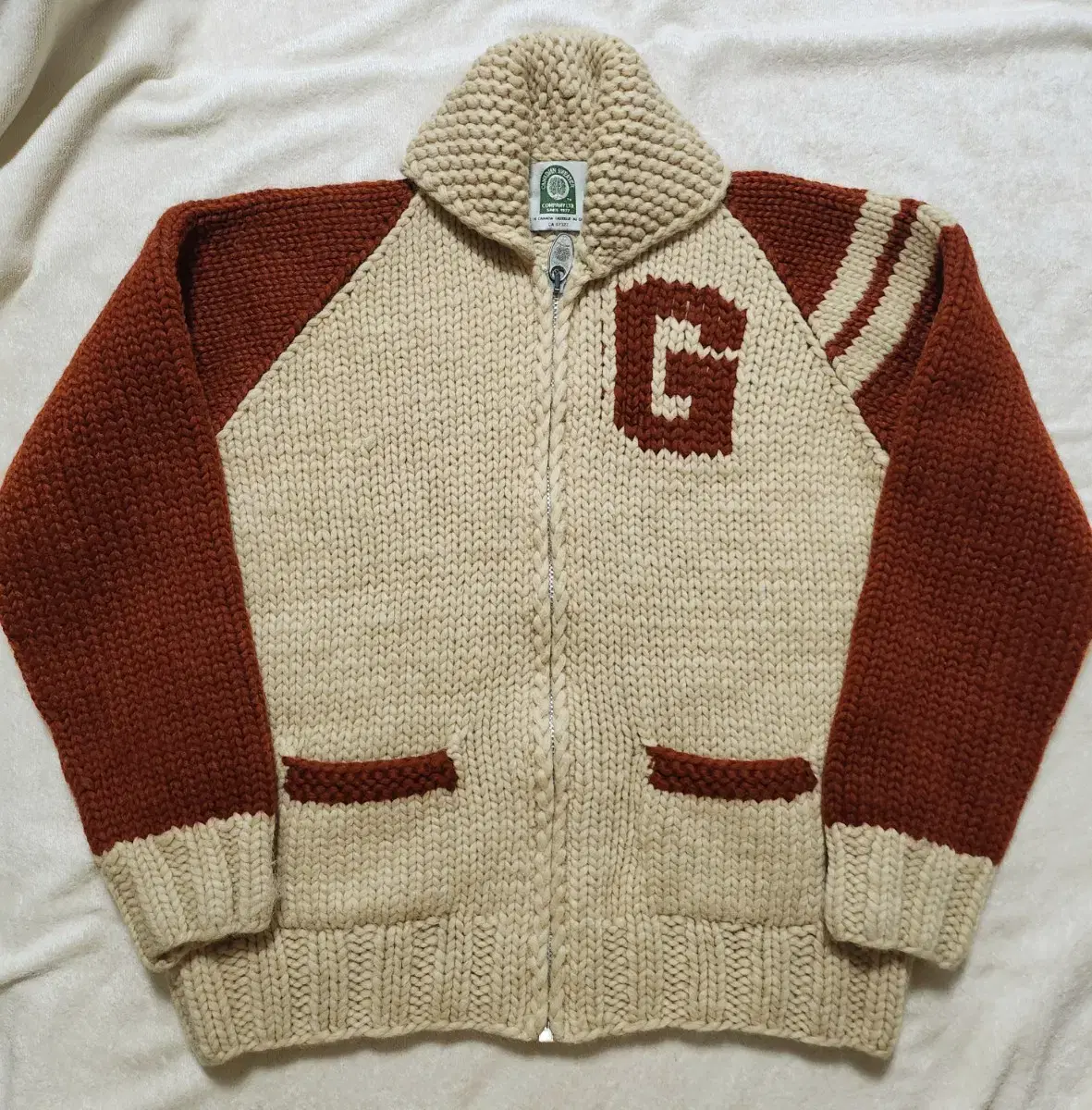 canadian sweater G pattern Canadian Cowichan