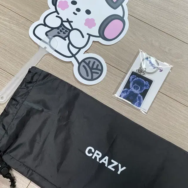 르세라핌 공방 crazy 역조공 부채 키링 돗자리커버 사쿠라 핌즈