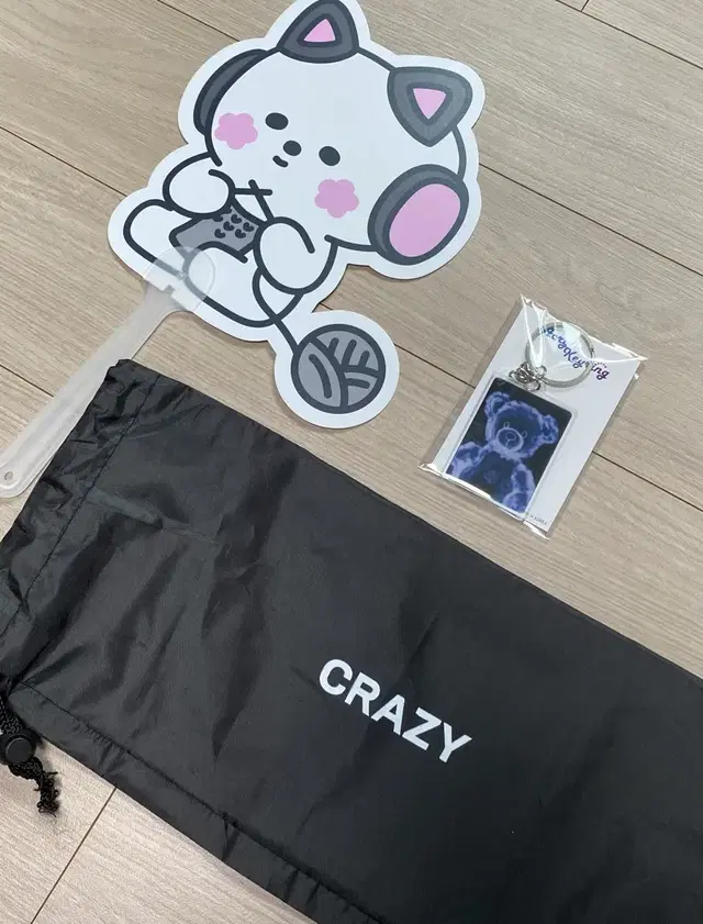 르세라핌 공방 crazy 역조공 부채 키링 돗자리커버 사쿠라 핌즈