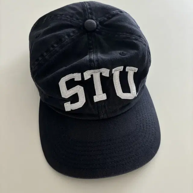 stussy STU 아치 스트랩 볼캡