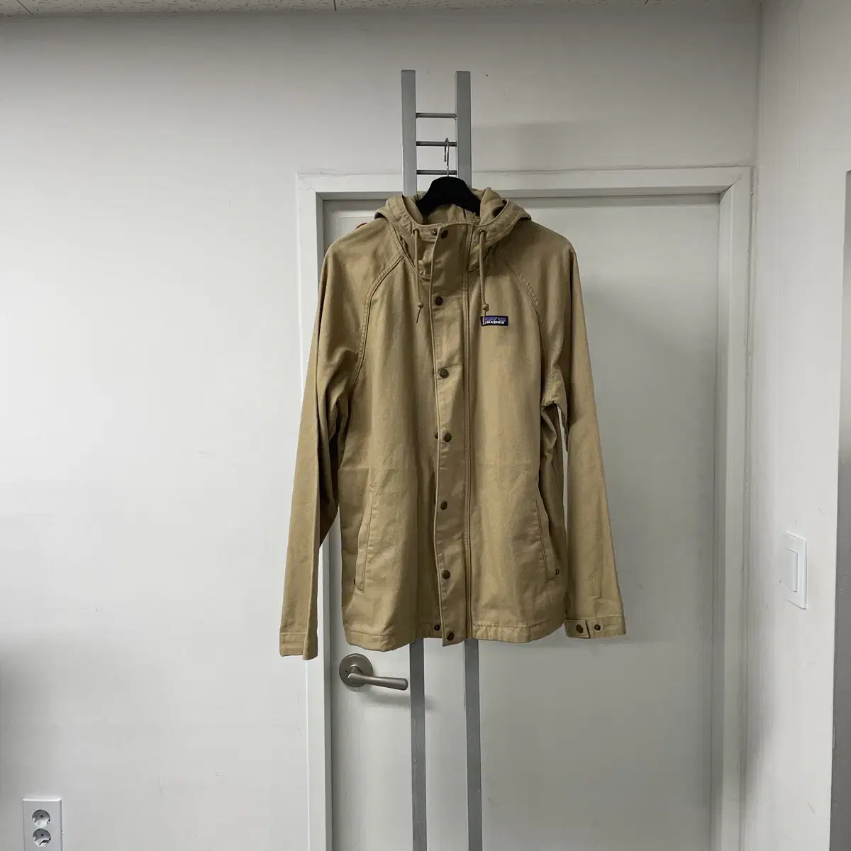 Patagonia Hooded Jacket Beige M