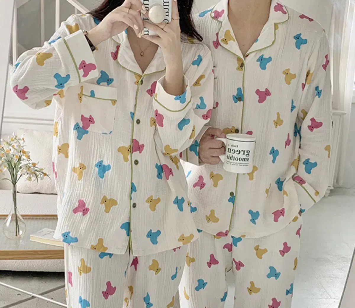 [2-piece set] Haribo Couple's Sleepwear Pajama Set (Choose your size)