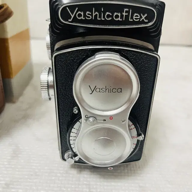 중형 필름카메라 - yashica flex model C