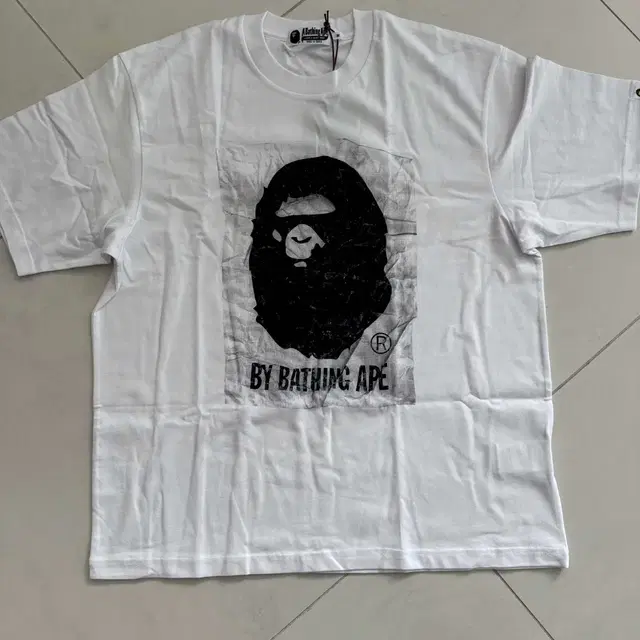 A BATHING APE 베이프 릴렉스 핏 티셔츠