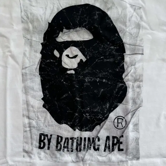 A BATHING APE 베이프 릴렉스 핏 티셔츠