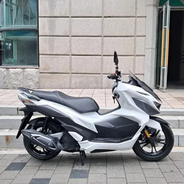 SYM VSX 125 전,후 ABS 배달+레져 전용 오토바이 스쿠터