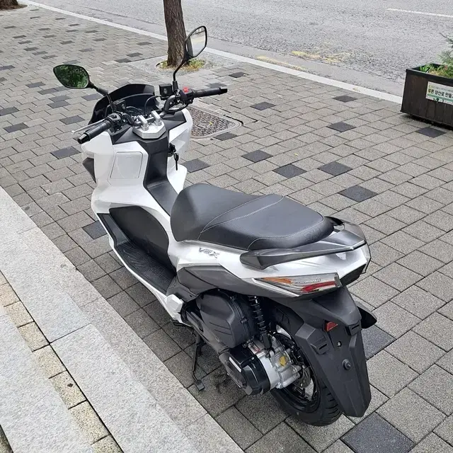 SYM VSX 125 전,후 ABS 배달.레져 전용 오토바이 스쿠터