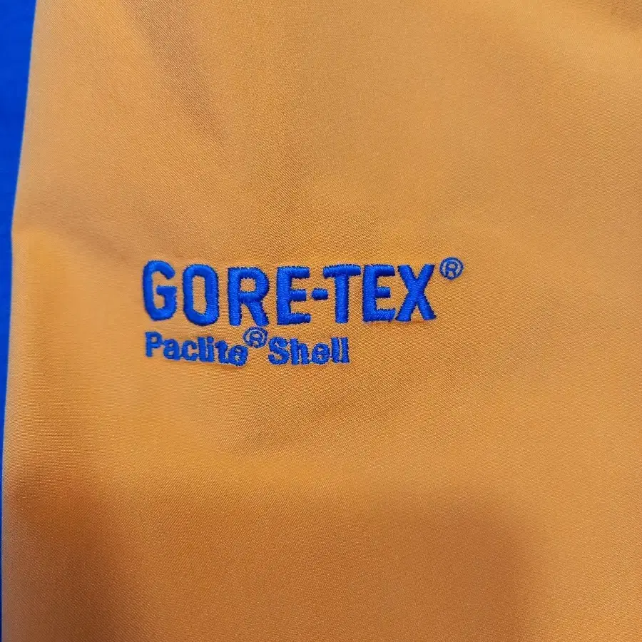 M90 LAFUMA GORE-TEX 여성 봄여름용 바람막이 M-640