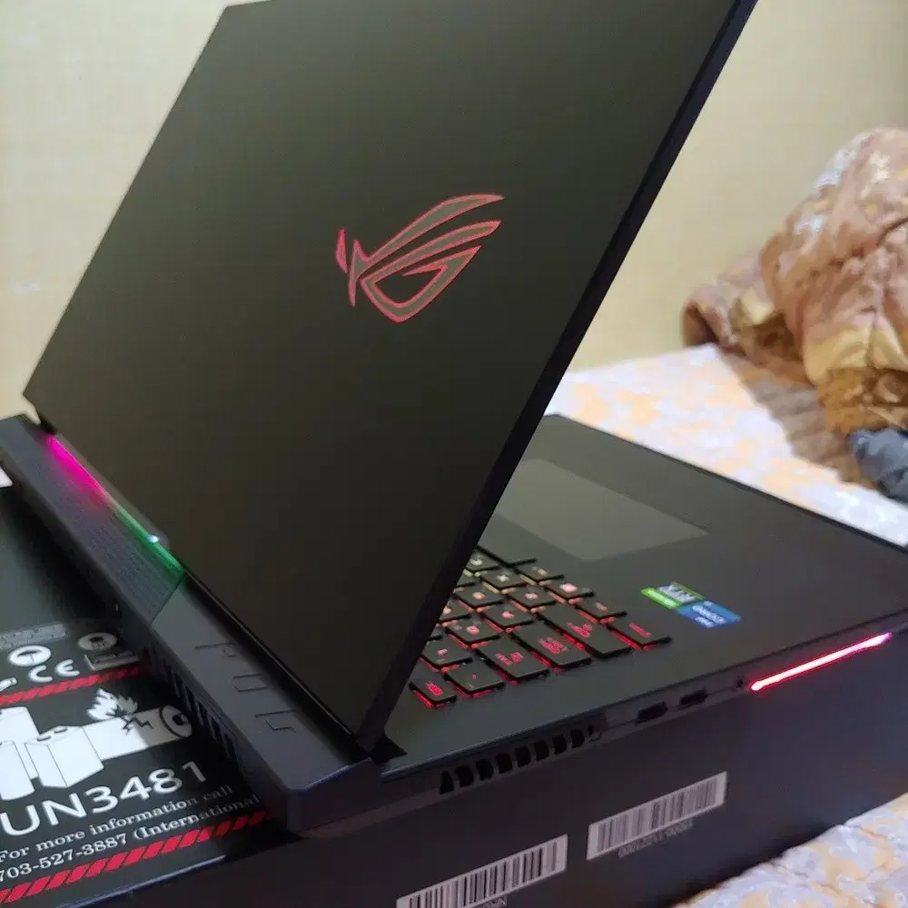 ASUS ROG SCAR G17 게이밍노트북