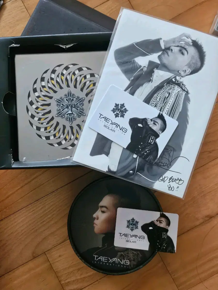 BIGBANG taeyang solo 1st album SOLAR album / Deluxe Edition