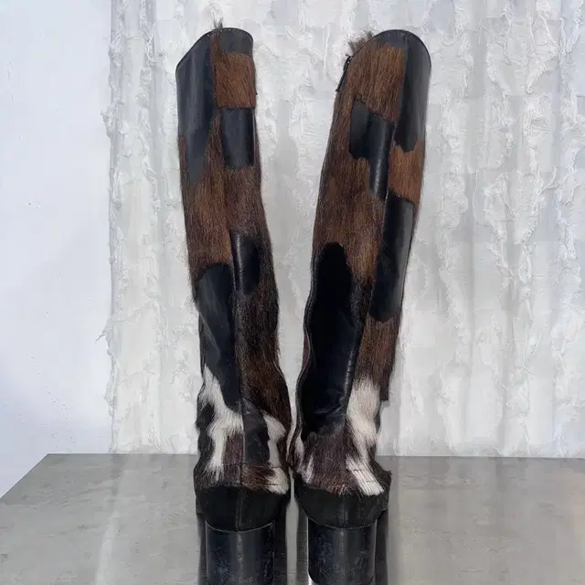 Italy vtg ; cowboy calf hair boots 230