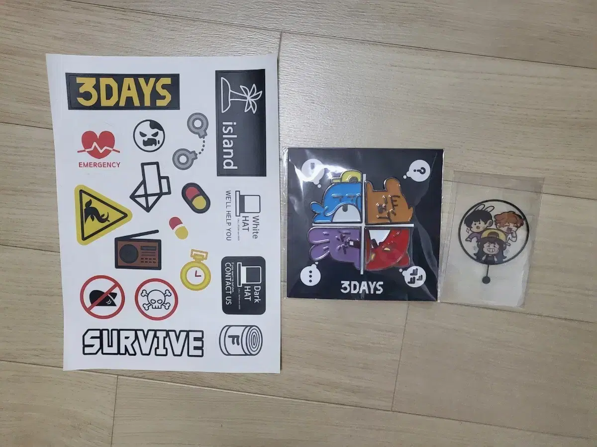 Sell Sleepground 3bays merchandise (stickers, badges, clear photocards) bulk 