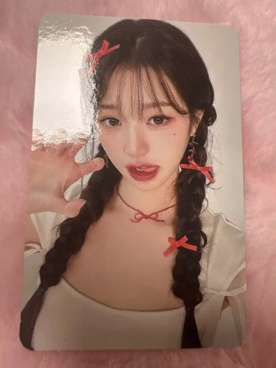 Jang Wonyoung Amusements pop up Daehyun Photocard