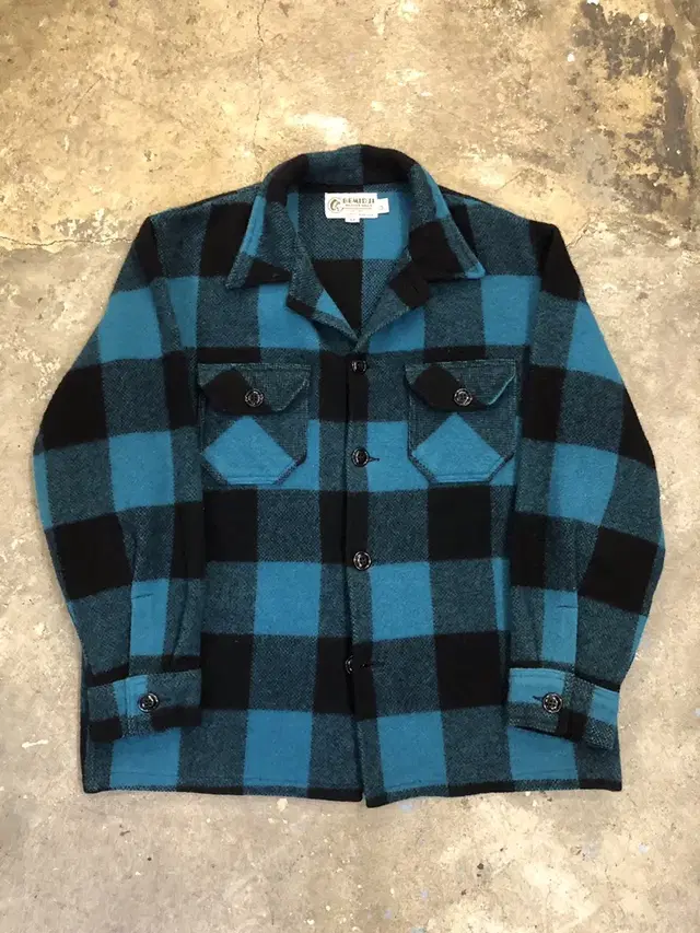 Bemidji Wool Shirt - M (100) - USA made