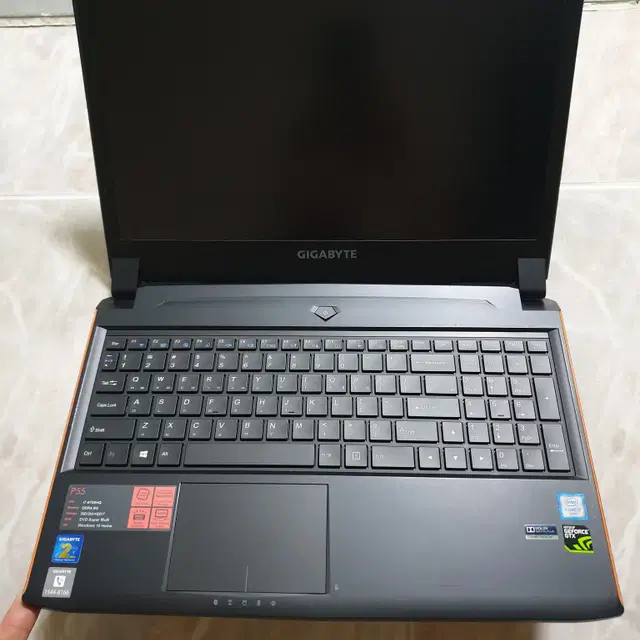 노트북 기가바이트P55 i7 6700 35만원