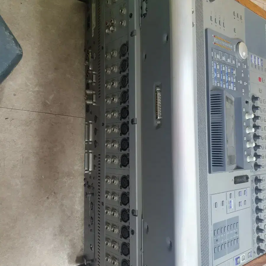 타스캄 Tascam DM3200 디지털믹서