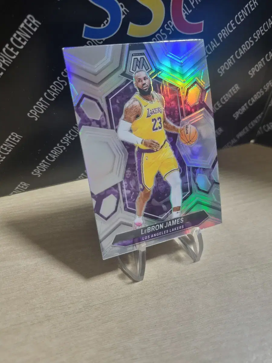 23-24 Panini Mojiik la Lakers LeBron James Silver Prism Basketball Kards!