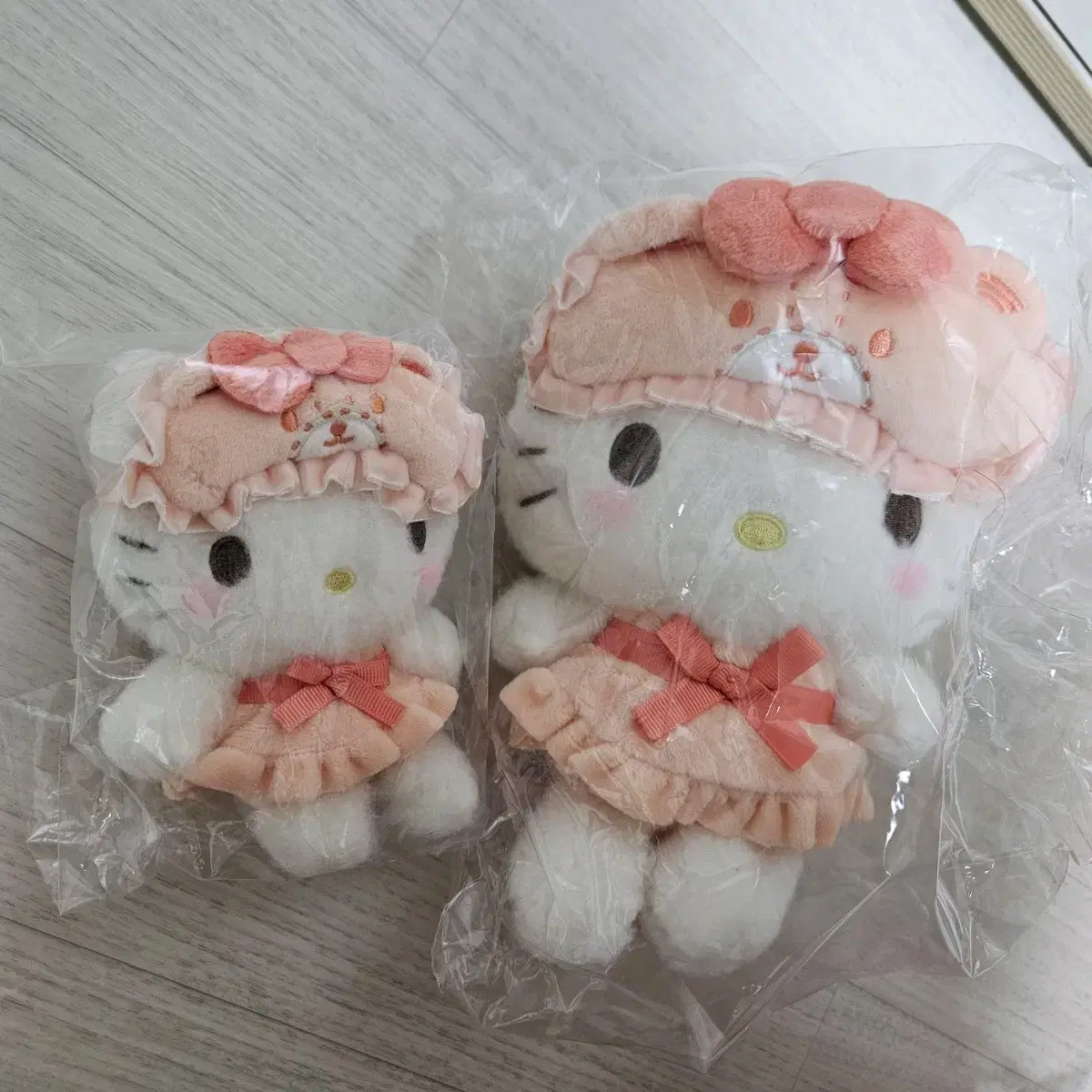 Sanrio Nakayoshi Pajama Kitty Sister + Mascot Set