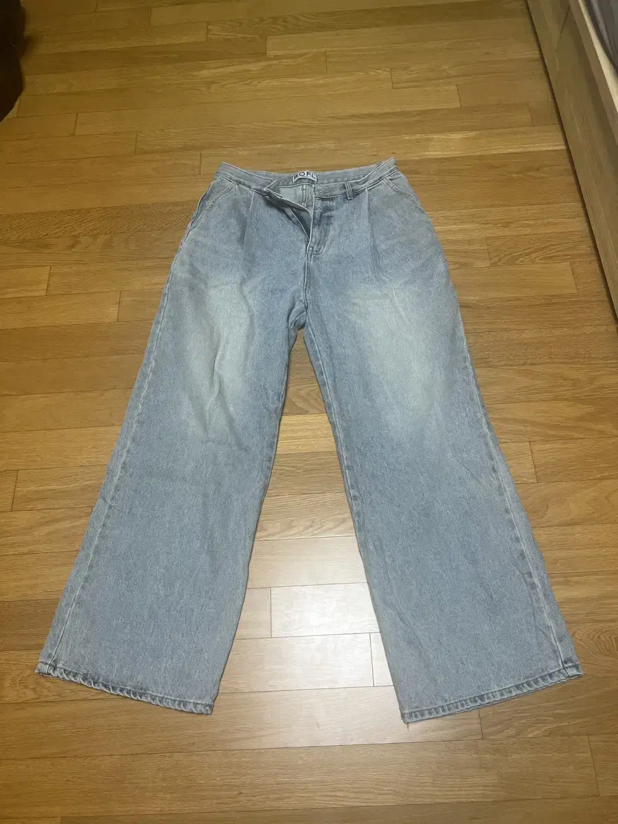 I sell men's light blue denim!