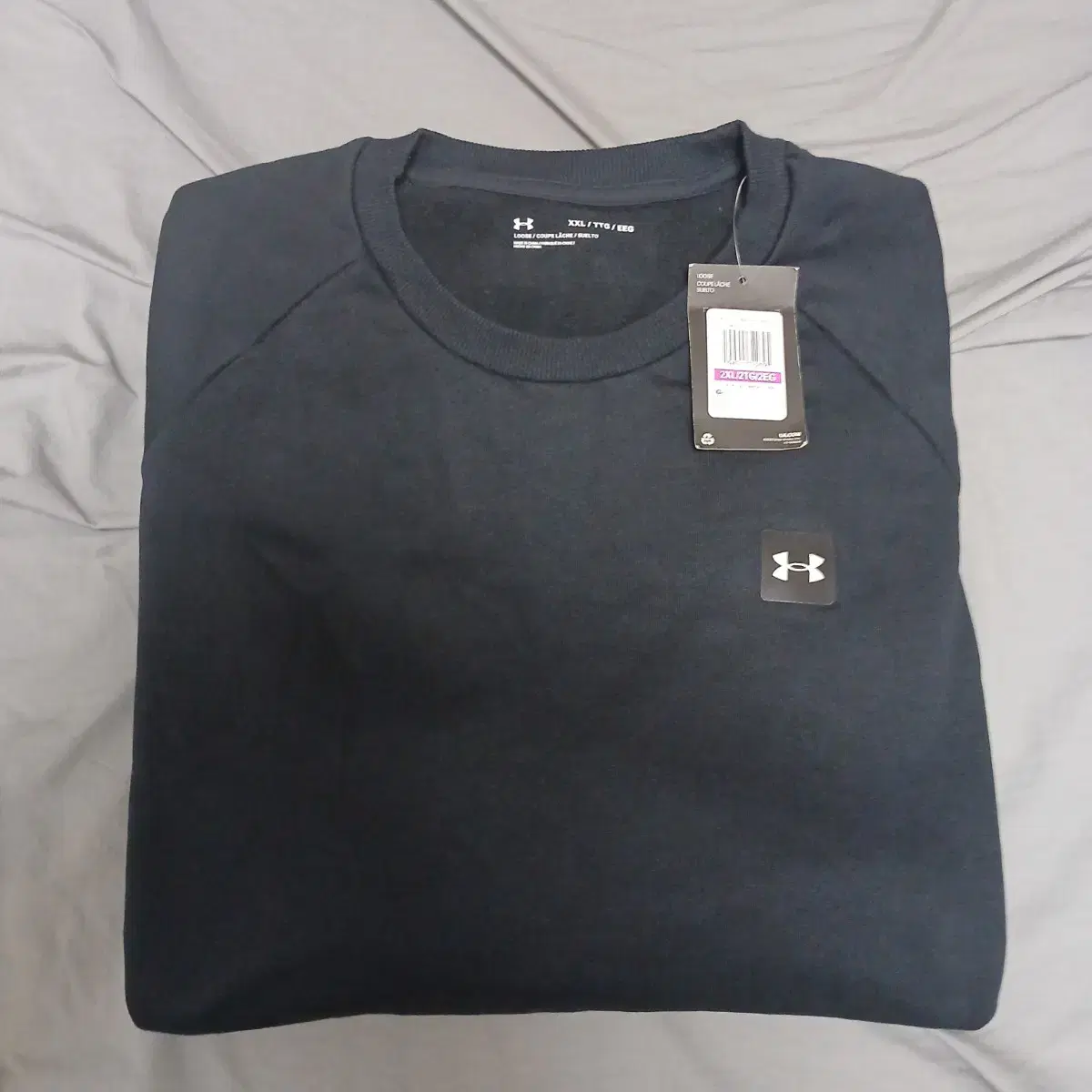 New, unworn, American brand Under Armour man to man la