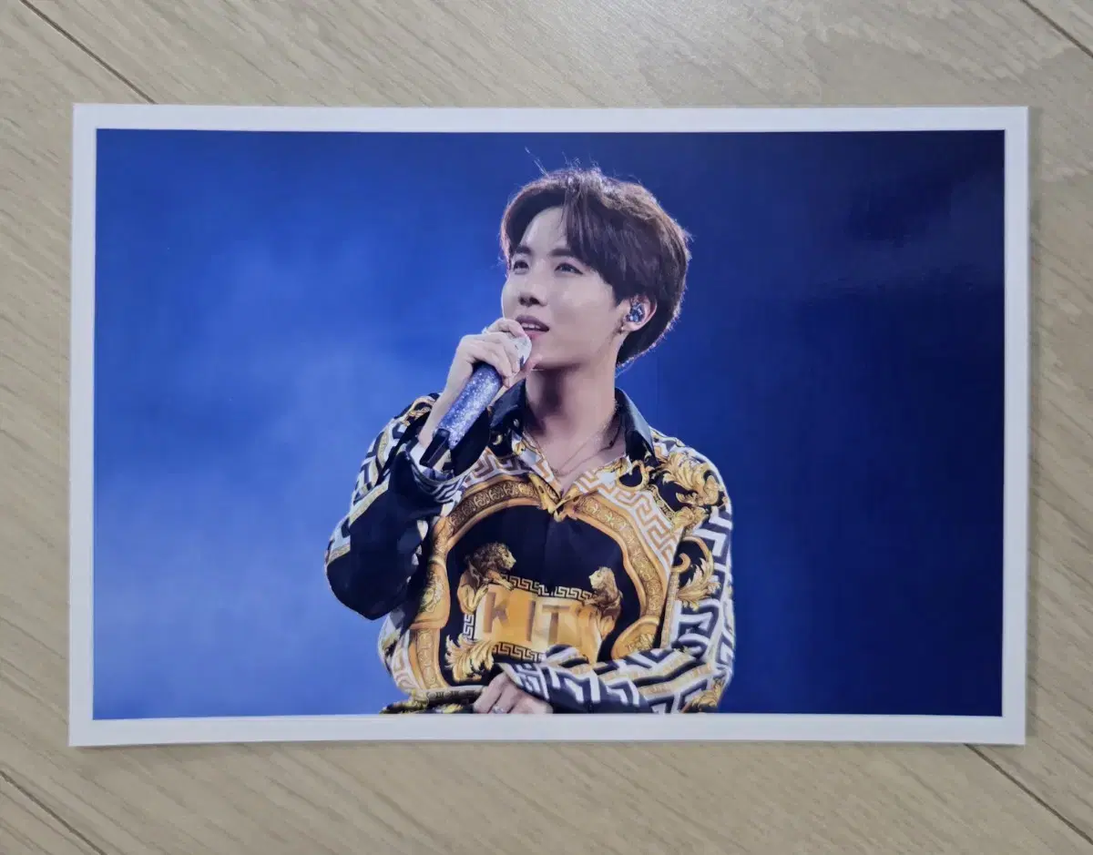 BTS Magic Shop blu-ray Photo by J-HOPE