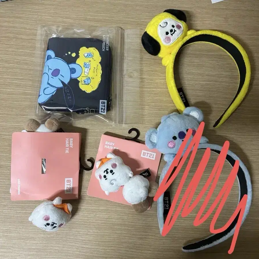 방탄 비티21 BTS BT21 가방 키링 거울 슬립마스 필통 머리띠