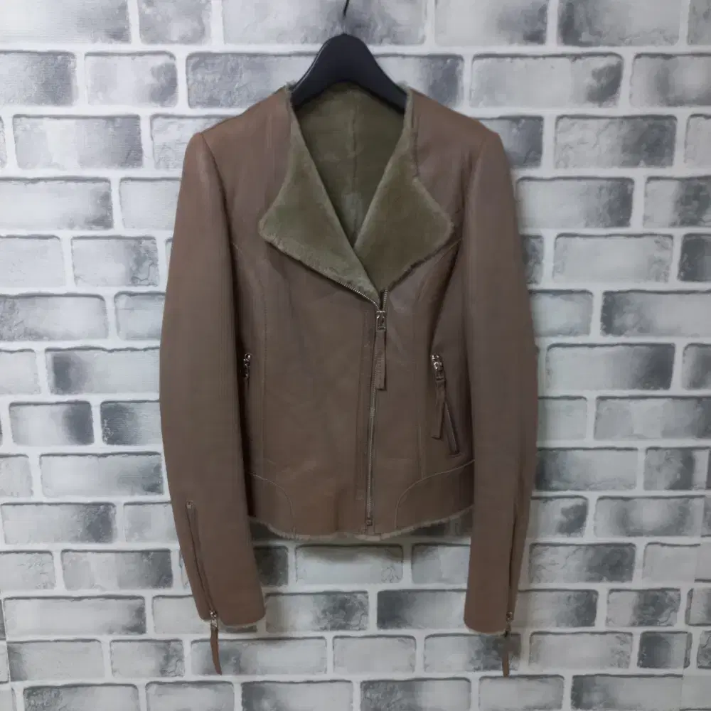 9-6/CIEL Sheepskin Mustang Jacket Women's