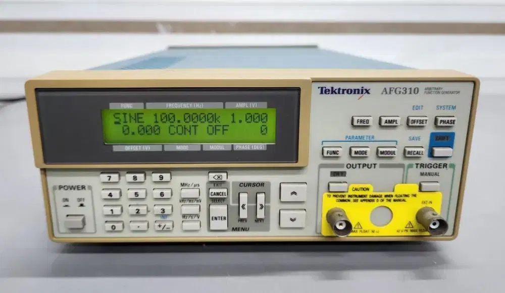 tektronix AFG310 함수발생기