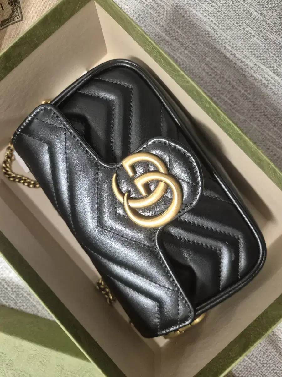 Gucci Marmont Matlasse Super Mini