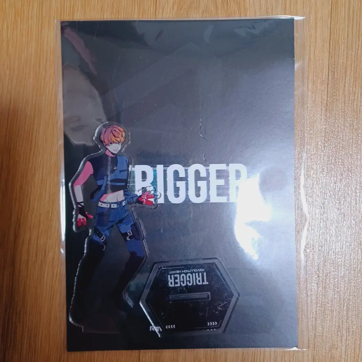 [Best giveaway!] Lire Gemini Trigger Acrylic Stand