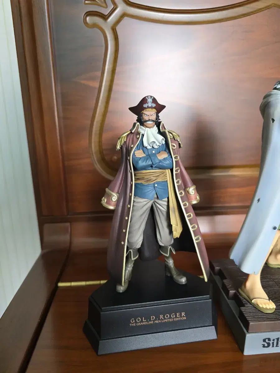 ONEPIECE Roger Figures