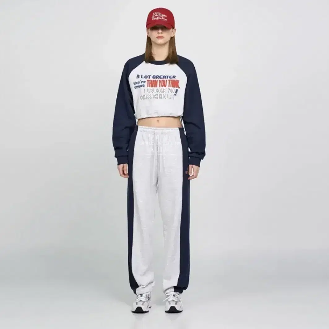 아크메드라비 COLORS SCHEME PANTS NAVY SETUP 홍영