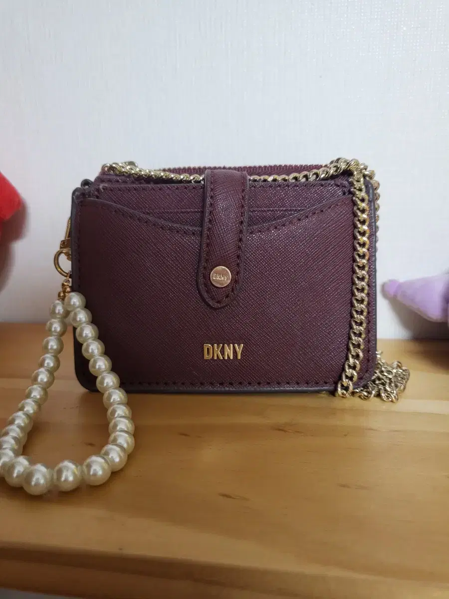 DKNY 미니 숄더백