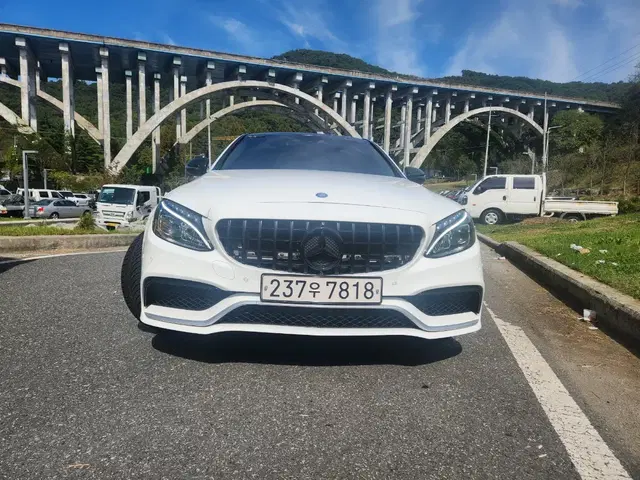 (벤츠W205)C200,C63AMG튜닝17년식/8만Km 팝니다