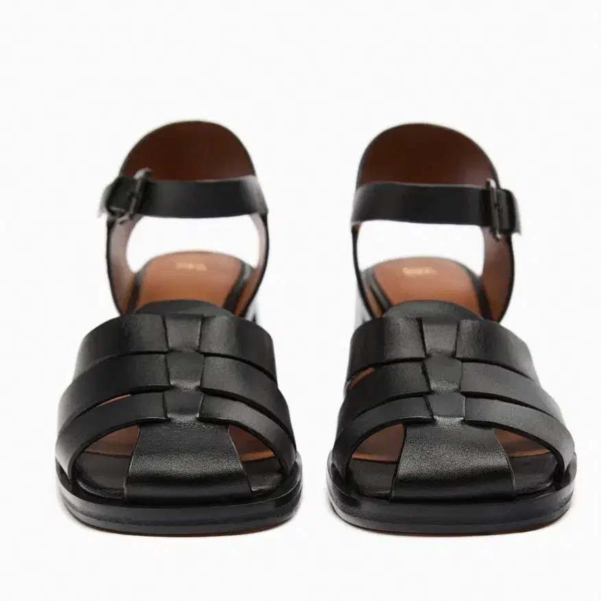 Zara 자라 Strappy Leather sandals 블랙 레더 샌들