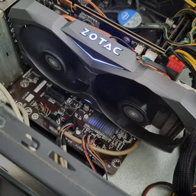 조탁gtx1080 팝니다